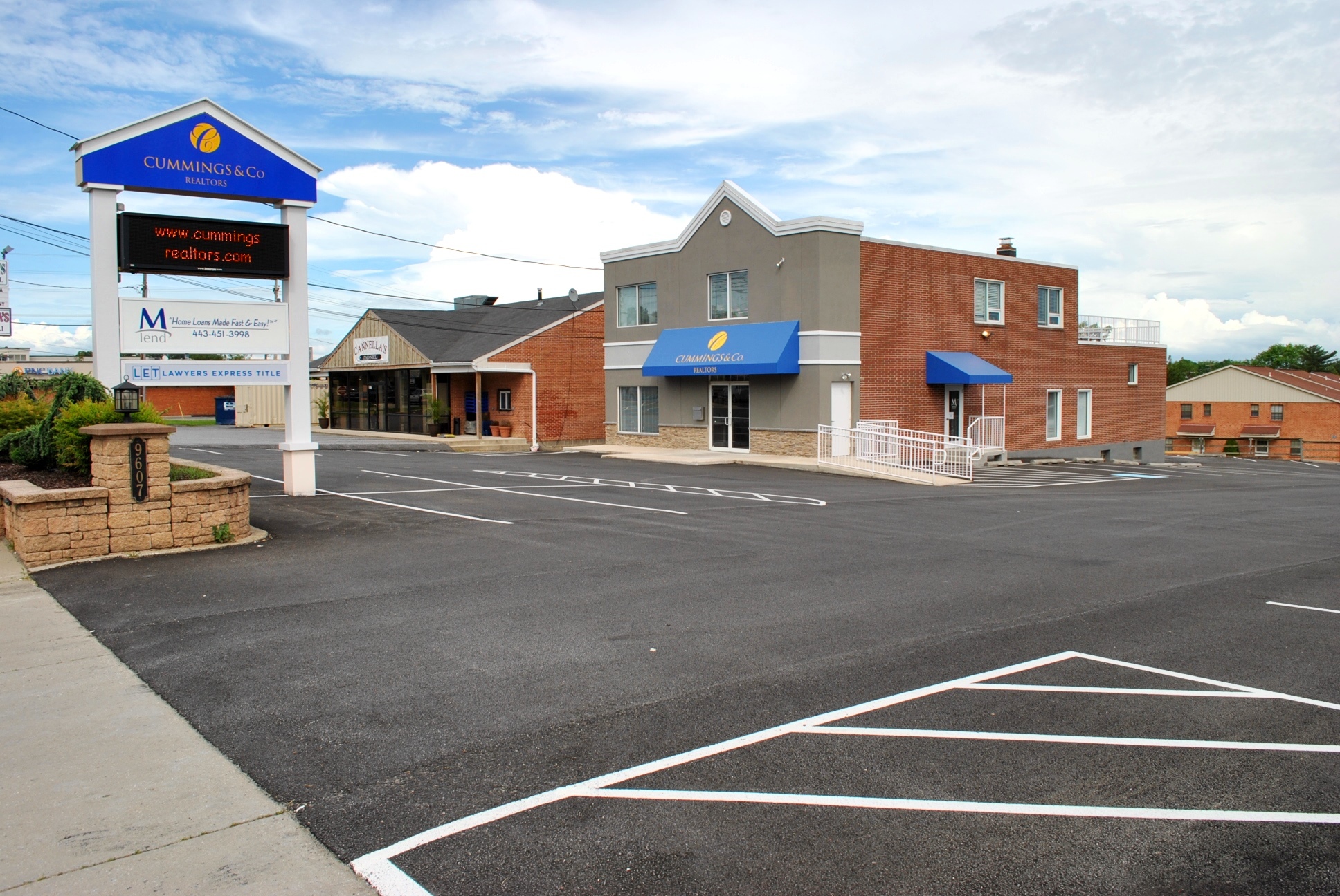 MY NEW BUSINESS CARDS COURTESY OF DARK RISING GRAFx LLC